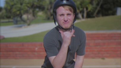 Dead End Dreamers – “Poster Girl” Official Music Video