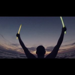 Folie – “Runnin Wild” Official Music Video