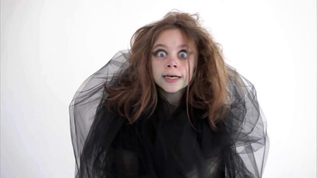 MowMan – “Locura” Feat. Denise Gueye – Official Music Video