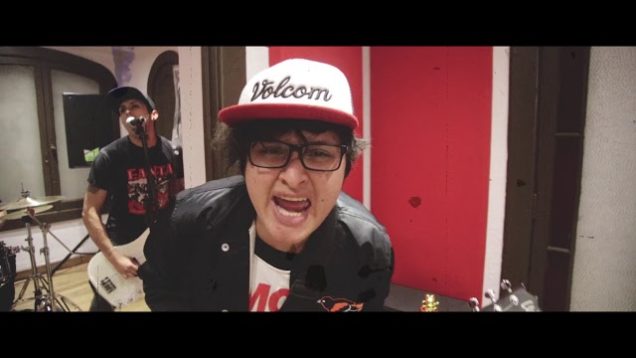 Operación Sándwich – “Mondo TV” Official Music Video