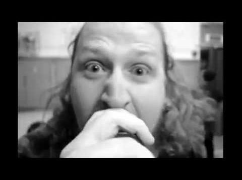 Skinny Dog – “Freeloader” Official Music Video