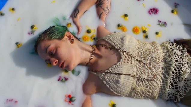 The Colourflies – “Gush” Blackhouse Records – A BlankTV World Premiere!