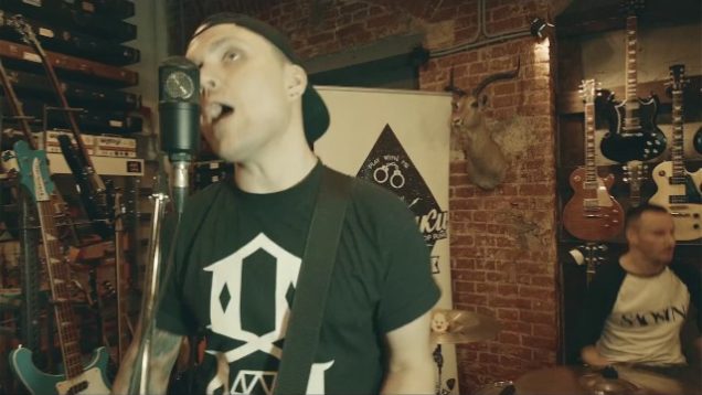 Toys – “Frisbee” Official Music Video